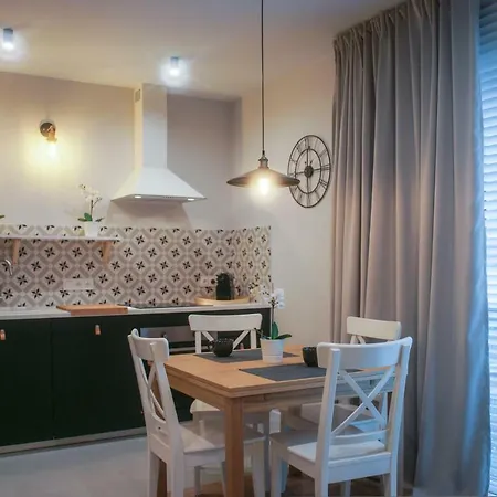 Barson Apartment *